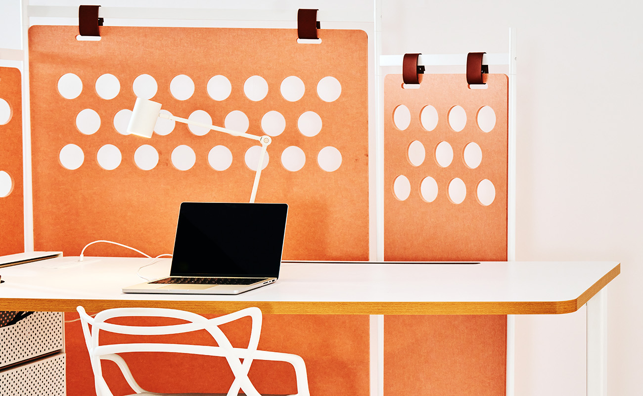 B+N Rolling office furniture
